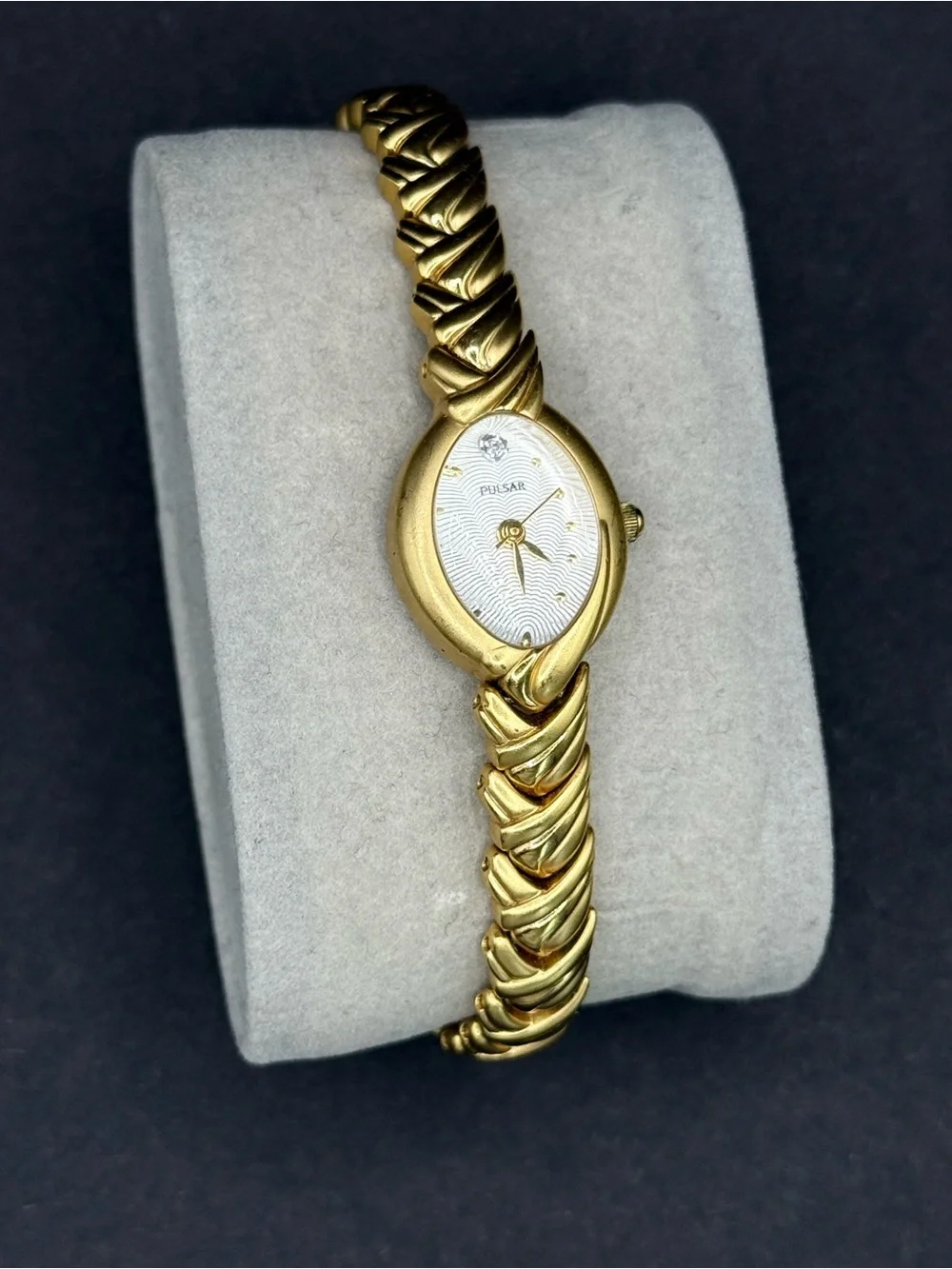 Pulsar V401-X237 Vintage Gold Tone Oval Face Ladies Watch